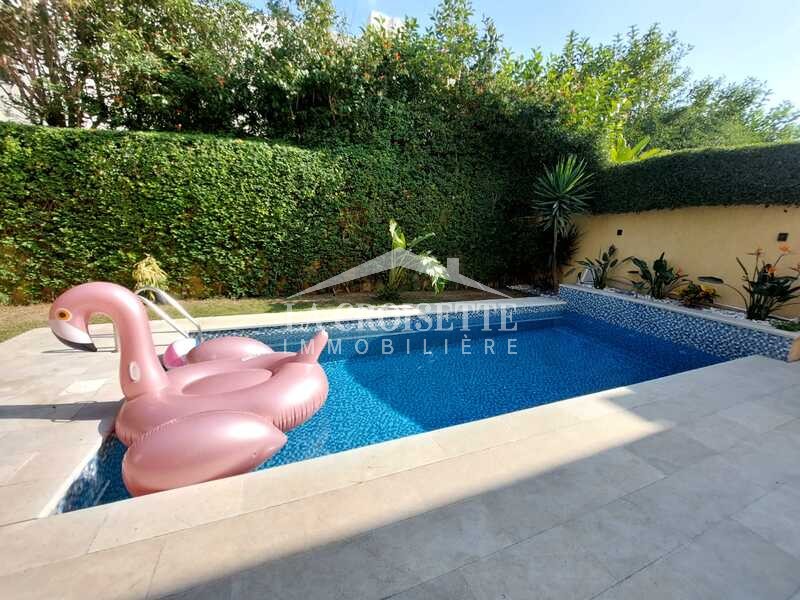 Villa S+3 avec piscine à La Soukra